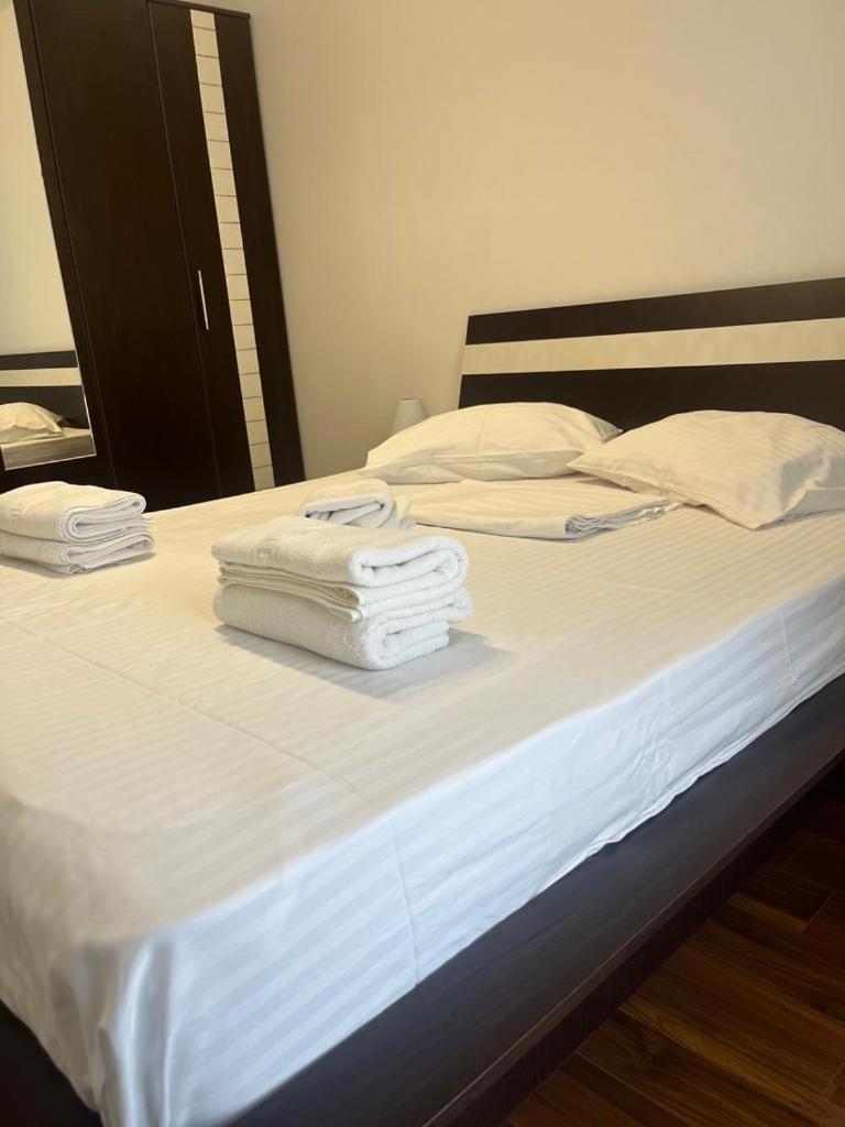 Apart Miren Summerland Appartement Mamaia Buitenkant foto